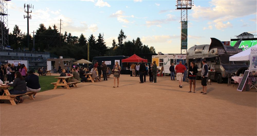 Food trucks at DINE