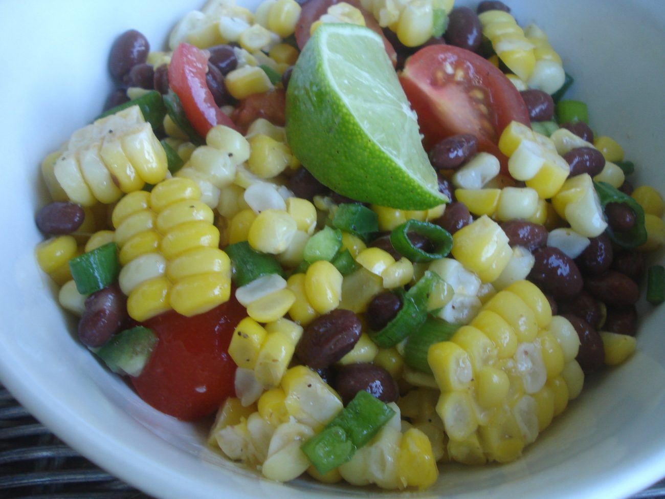 Fresh Corn Salad with Black Beans and Tomatoes